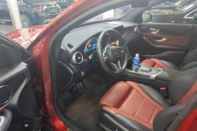Used Mercedes-Benz GLC Coupe 2021 GLC 300 4MATIC Coupe SUV Driver Seat