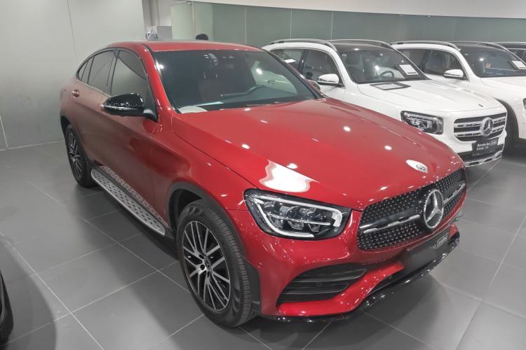 Used Mercedes-Benz GLC Coupe 2021 GLC 300 4MATIC Coupe SUV Front Right 45 Deg