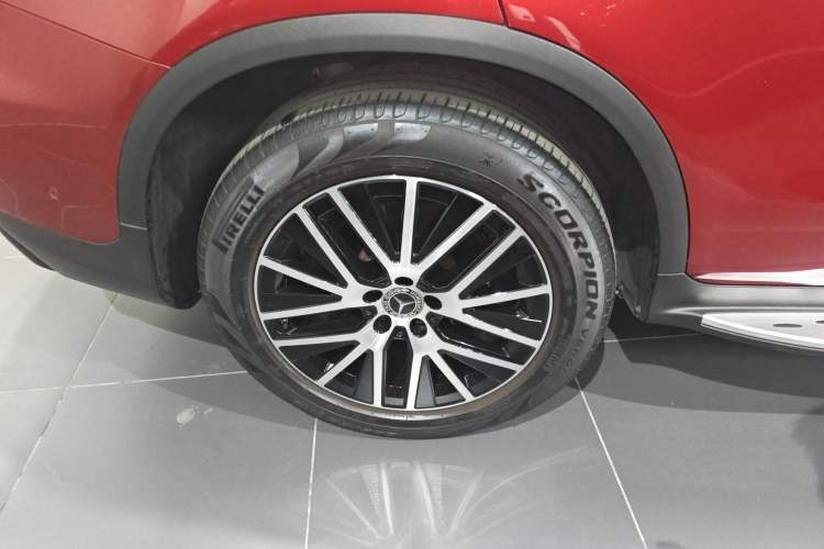 Used Mercedes-Benz GLC Coupe 2021 GLC 300 4MATIC Coupe SUV Right Rear Wheel Hub