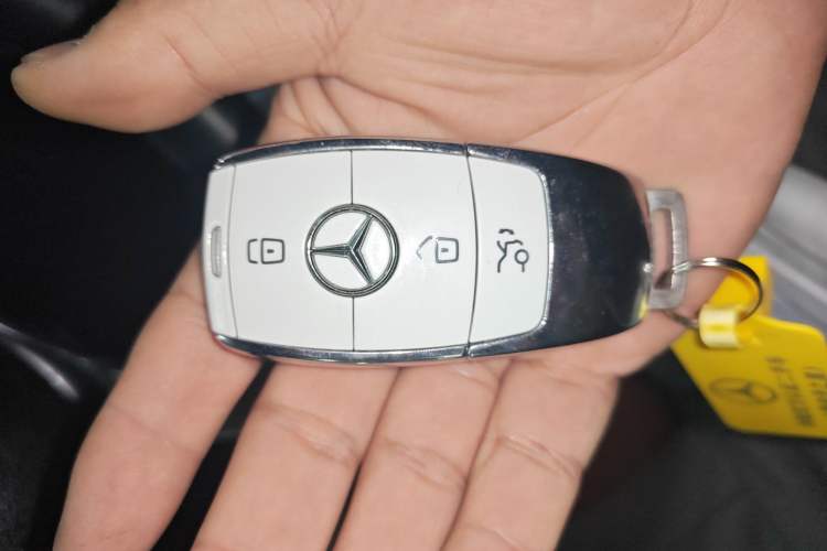 Used Mercedes-Benz GLC Coupe 2021 GLC 300 4MATIC Coupe SUV Vehicle Key