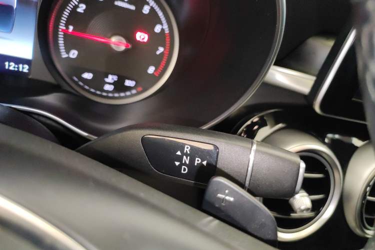 Used Mercedes-Benz GLC Coupe 2017 GLC 200 4MATIC Coupe SUV Gear Lever