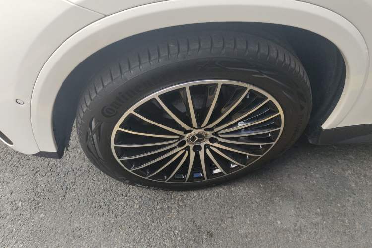 Used Mercedes-Benz GLC Coupe 2024 GLC 300 4MATIC Coupe SUV Left Front Wheel Hub