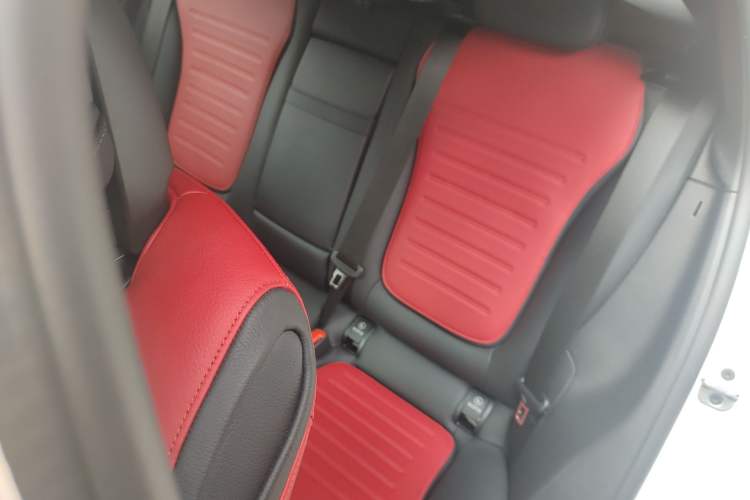 Used Mercedes-Benz GLC Coupe 2024 GLC 300 4MATIC Coupe SUV Left Rear Seat
