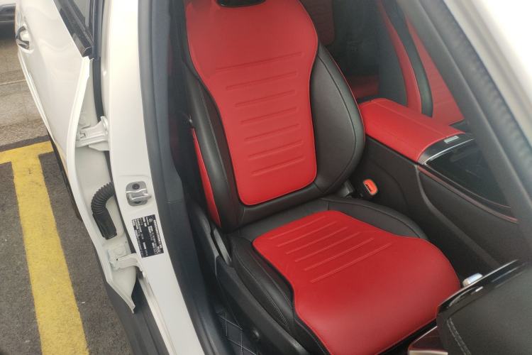 Used Mercedes-Benz GLC Coupe 2024 GLC 300 4MATIC Coupe SUV Right Front Seat
