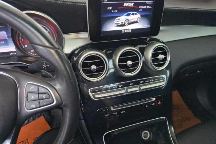 Used Mercedes-Benz GLC Coupe 2017 GLC 200 4MATIC Coupe SUV Audio And AC Panel