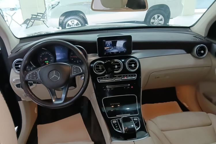 Used Mercedes-Benz GLC Coupe 2017 GLC 200 4MATIC Coupe SUV Center Console
