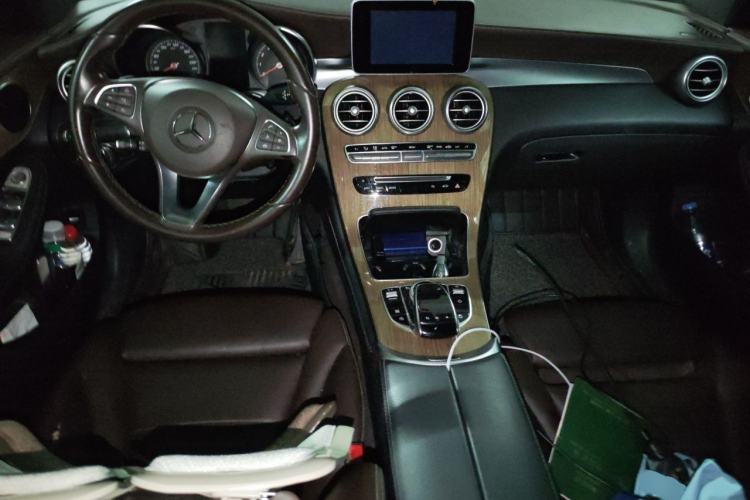 Used Mercedes-Benz GLC Coupe 2017 GLC 260 4MATIC Coupe SUV Center Console