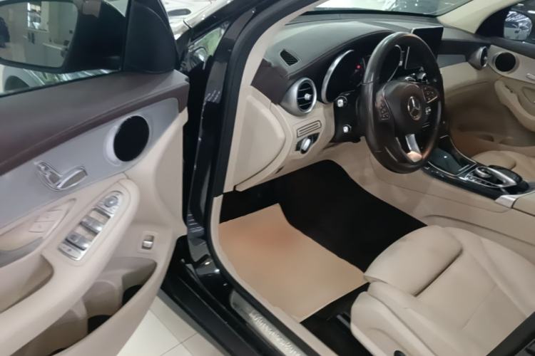 Used Mercedes-Benz GLC Coupe 2017 GLC 200 4MATIC Coupe SUV Driver Seat