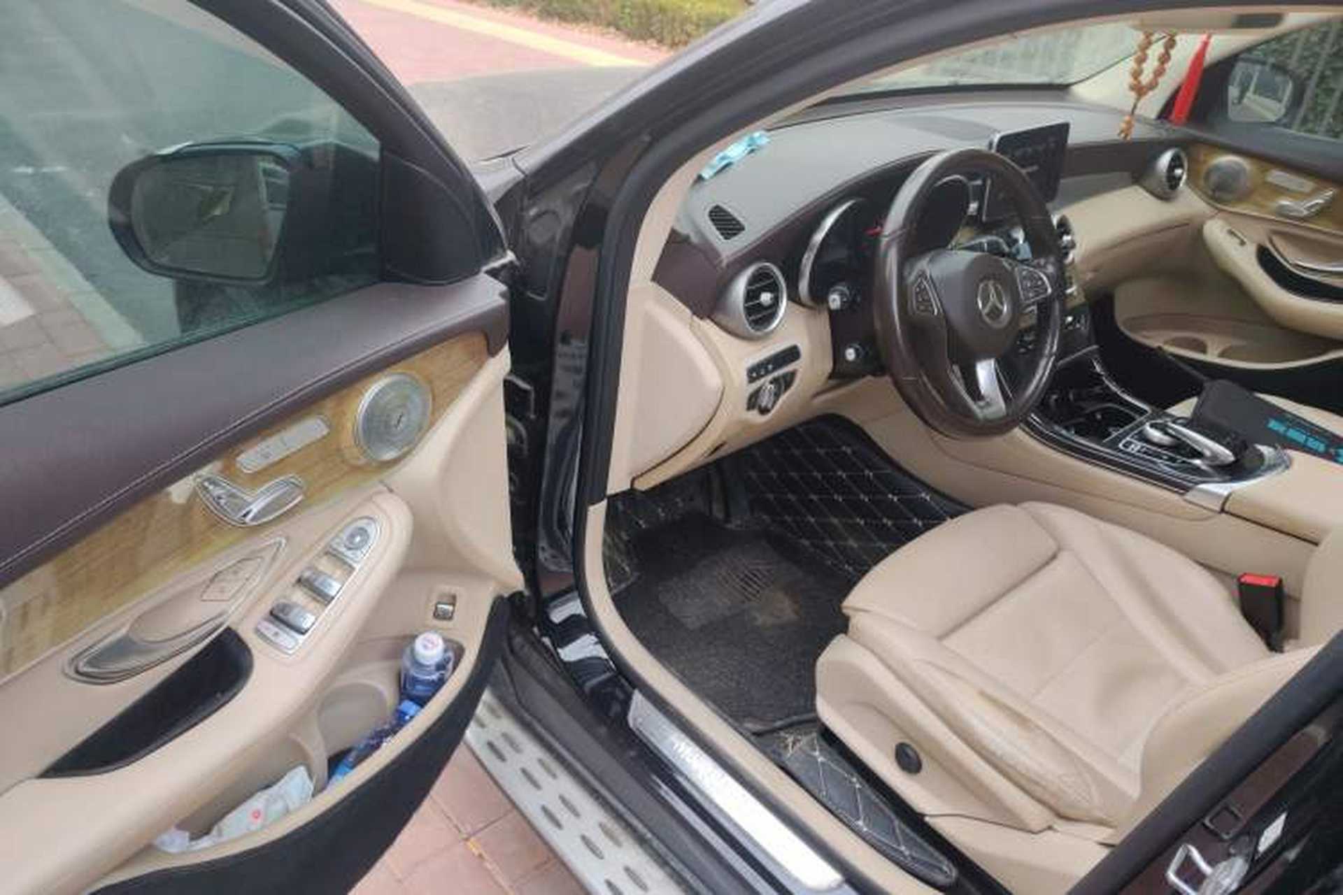 Used Mercedes-Benz GLC Coupe 2017 GLC 260 4MATIC Coupe SUV Driver Seat