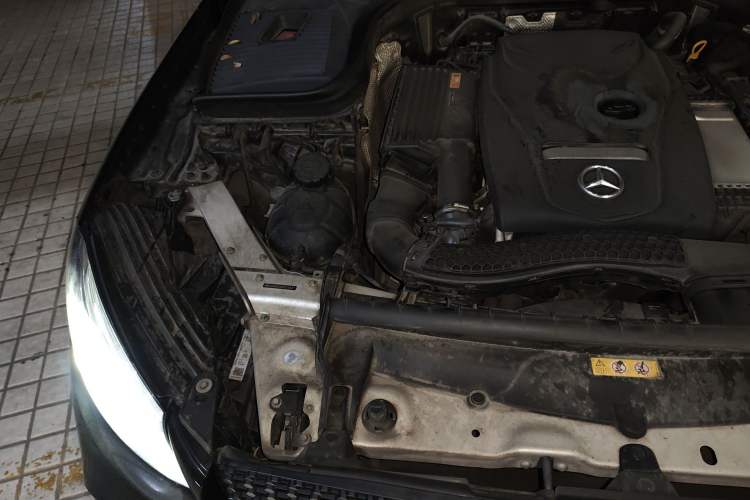 Used Mercedes-Benz GLC Coupe 2017 GLC 200 4MATIC Coupe SUV Engine Bay Right