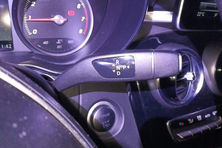 Used Mercedes-Benz GLC Coupe 2017 GLC 200 4MATIC Coupe SUV Gear Lever