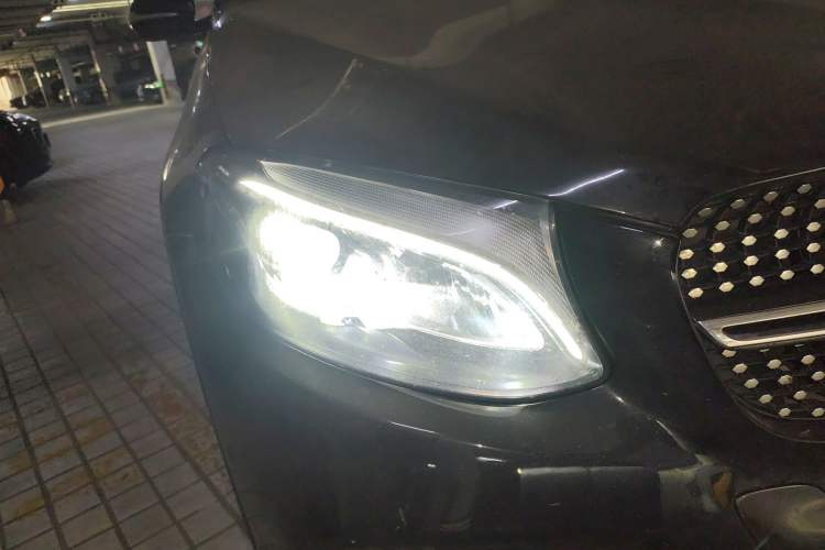 Used Mercedes-Benz GLC Coupe 2017 GLC 200 4MATIC Coupe SUV Right Front Headlight