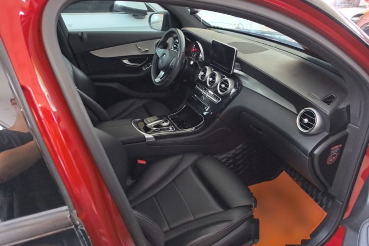 Used Mercedes-Benz GLC Coupe 2017 GLC 200 4MATIC Coupe SUV Right Front Seat