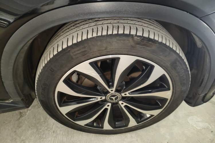 Used Mercedes-Benz GLC Coupe 2017 GLC 260 4MATIC Coupe SUV Right Front Wheel Hub