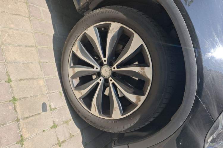 Used Mercedes-Benz GLC Coupe 2017 GLC 260 4MATIC Coupe SUV Right Front Wheel Hub
