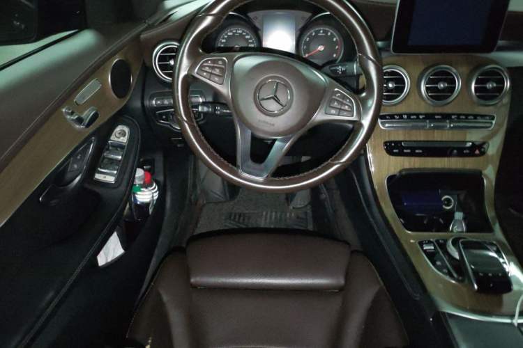 Used Mercedes-Benz GLC Coupe 2017 GLC 260 4MATIC Coupe SUV Steering Wheel