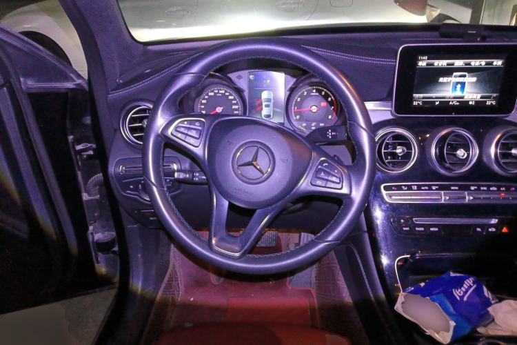 Used Mercedes-Benz GLC Coupe 2017 GLC 200 4MATIC Coupe SUV Steering Wheel