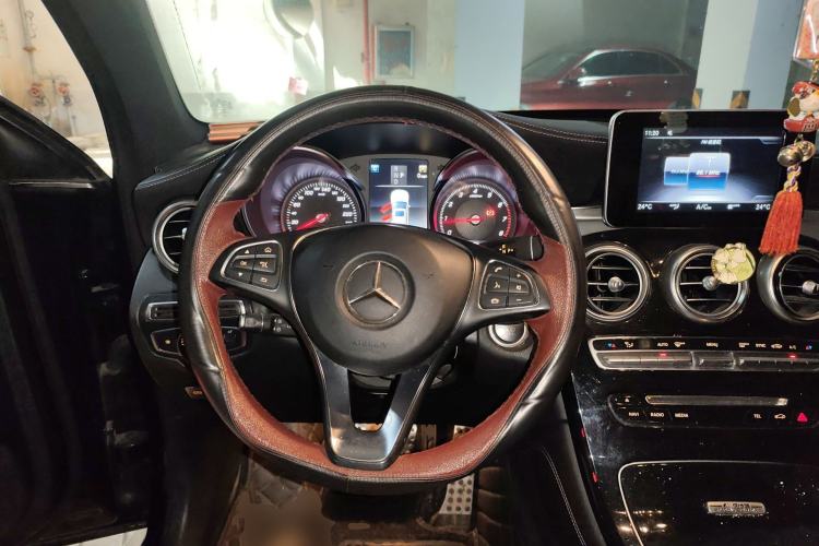 Used Mercedes-Benz GLC Coupe 2017 GLC 200 4MATIC Coupe SUV Steering Wheel