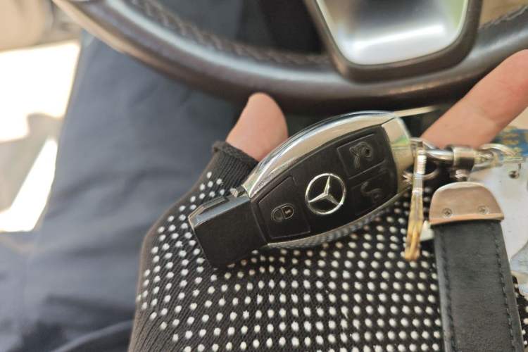 Used Mercedes-Benz GLC Coupe 2017 GLC 260 4MATIC Coupe SUV Vehicle Key