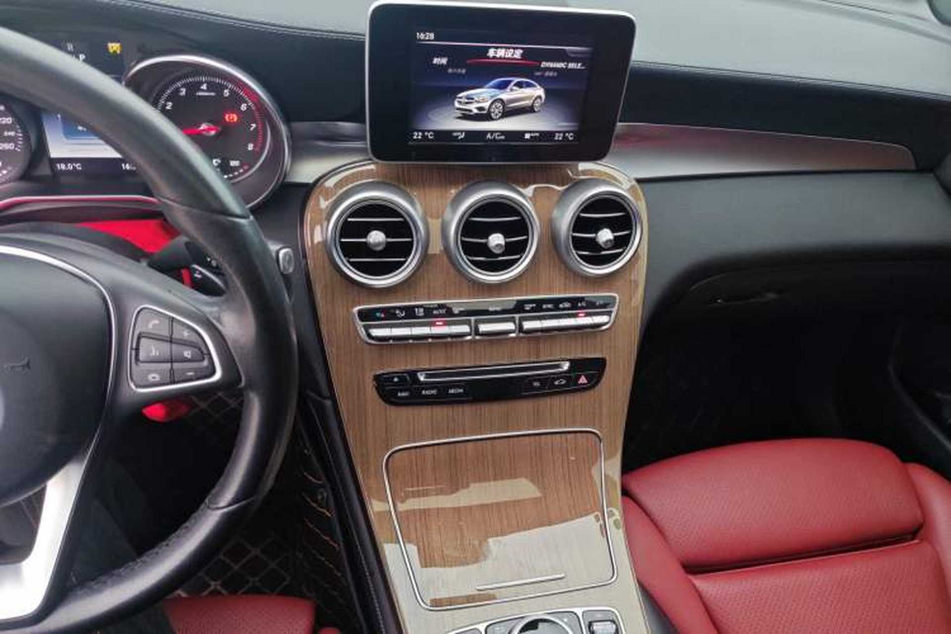 Used Mercedes-Benz GLC Coupe 2017 GLC 260 4MATIC Coupe SUV Audio And AC Panel