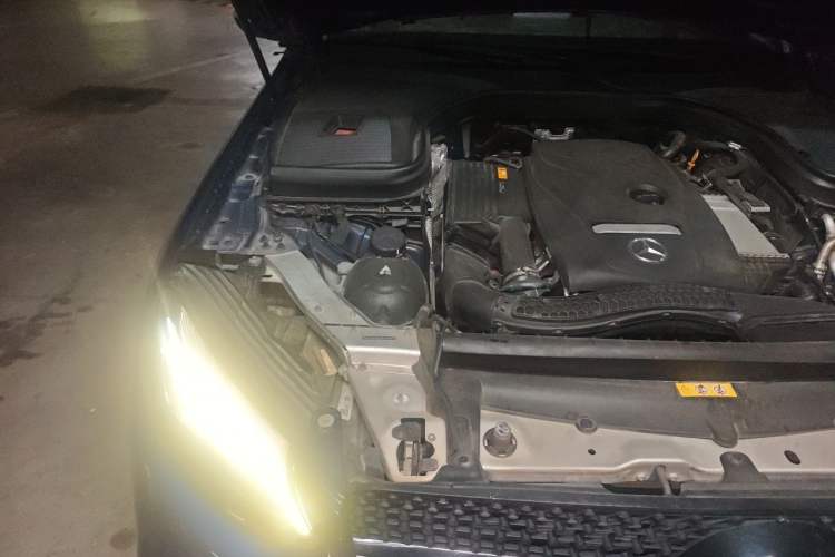 Used Mercedes-Benz GLC Coupe 2017 GLC 260 4MATIC Coupe SUV Engine Bay Right