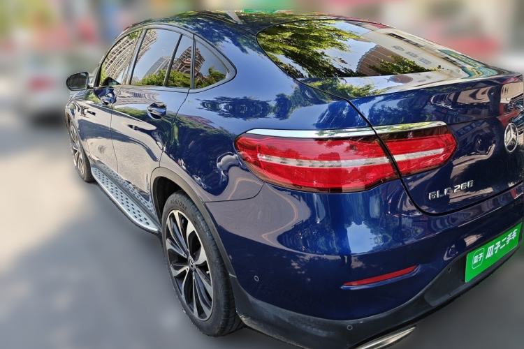 Used Mercedes-Benz GLC Coupe 2017 GLC 260 4MATIC Coupe SUV Exterior 3