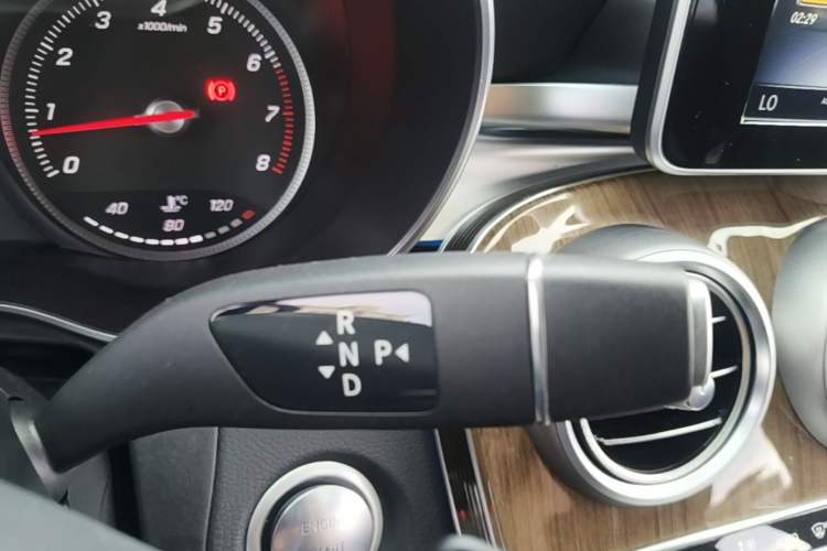 Used Mercedes-Benz GLC Coupe 2017 GLC 260 4MATIC Coupe SUV Gear Lever