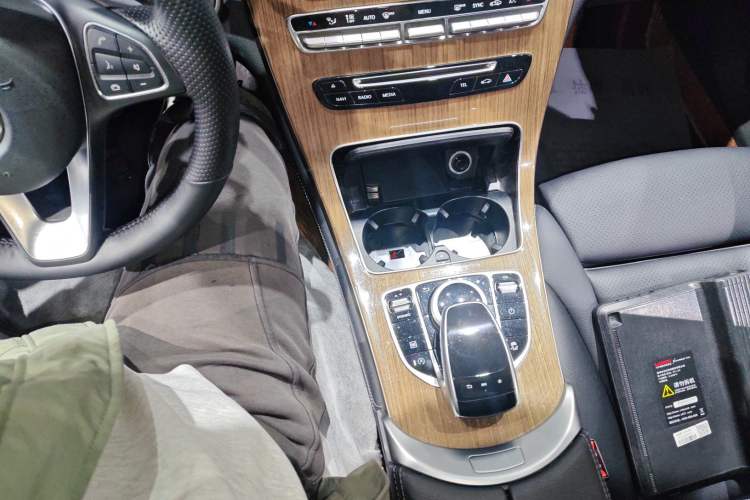 Used Mercedes-Benz GLC Coupe 2017 GLC 260 4MATIC Coupe SUV Gear Lever