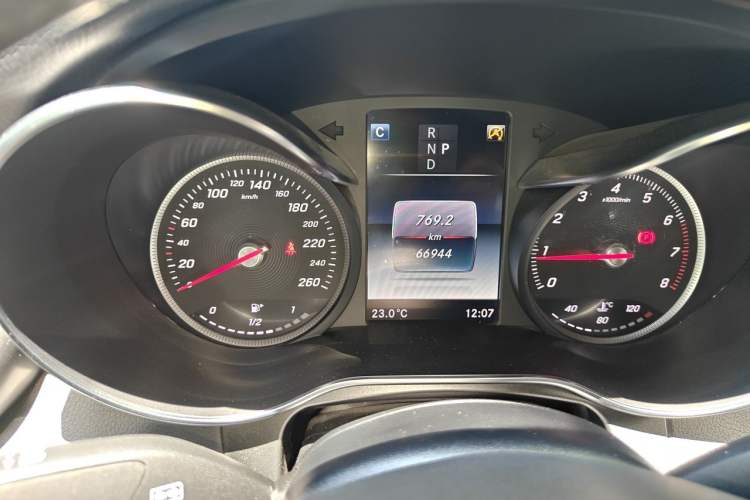 Used Mercedes-Benz GLC Coupe 2017 GLC 260 4MATIC Coupe SUV Instrument Cluster