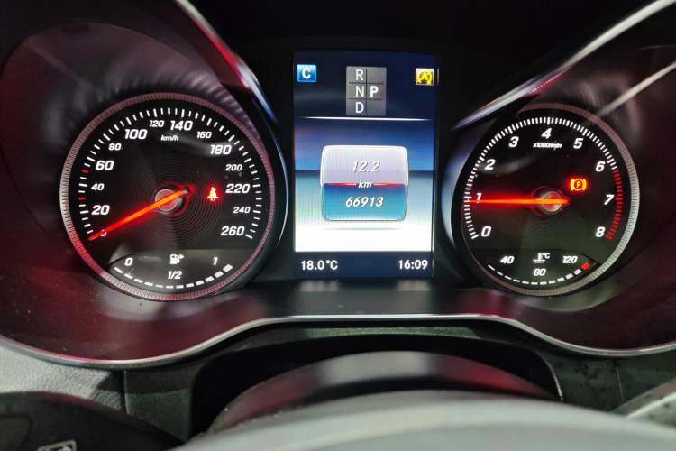Used Mercedes-Benz GLC Coupe 2017 GLC 260 4MATIC Coupe SUV Instrument Cluster