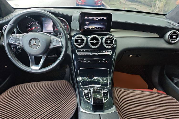 Used Mercedes-Benz GLC Coupe 2017 GLC 200 4MATIC Coupe SUV Interior 3