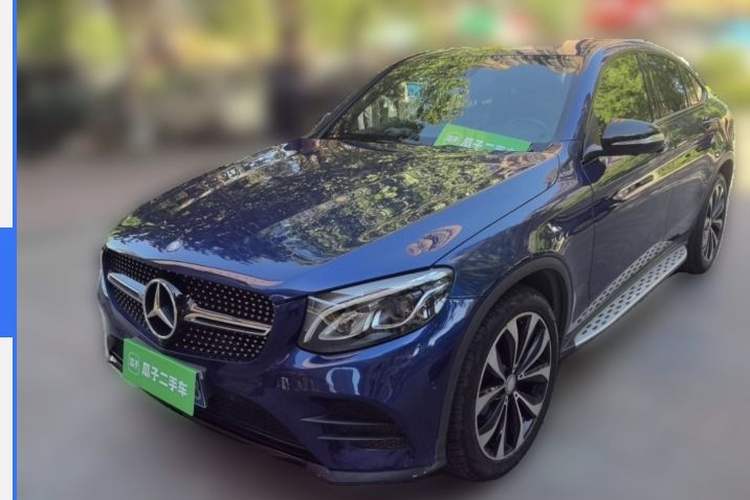 Used Mercedes-Benz GLC Coupe 2017 GLC 260 4MATIC Coupe SUV Interior 3