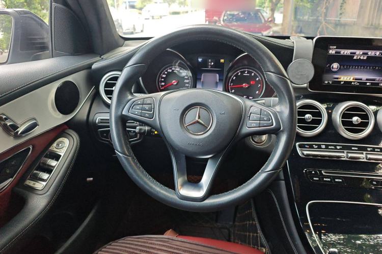 Used Mercedes-Benz GLC Coupe 2017 GLC 200 4MATIC Coupe SUV Interior 6
