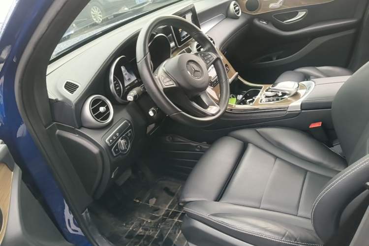 Used Mercedes-Benz GLC Coupe 2017 GLC 260 4MATIC Coupe SUV Left Front Seat