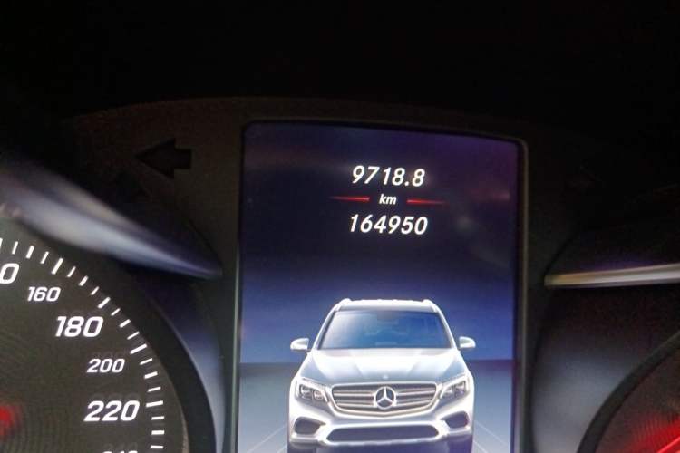 Used Mercedes-Benz GLC Coupe 2017 GLC 200 4MATIC Coupe SUV Odometer Close Up