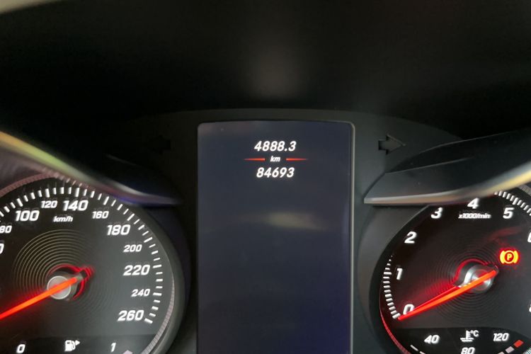 Used Mercedes-Benz GLC Coupe 2017 GLC 260 4MATIC Coupe SUV Odometer Close Up