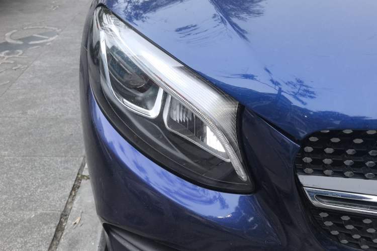 Used Mercedes-Benz GLC Coupe 2017 GLC 260 4MATIC Coupe SUV Right Front Headlight