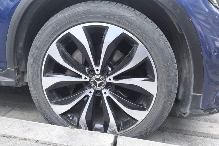 Used Mercedes-Benz GLC Coupe 2017 GLC 260 4MATIC Coupe SUV Right Front Wheel Hub