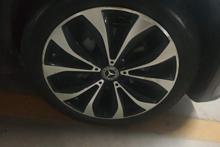 Used Mercedes-Benz GLC Coupe 2017 GLC 260 4MATIC Coupe SUV Right Front Wheel Hub