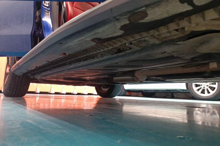 Used Mercedes-Benz GLC Coupe 2017 GLC 200 4MATIC Coupe SUV Right Side Sill