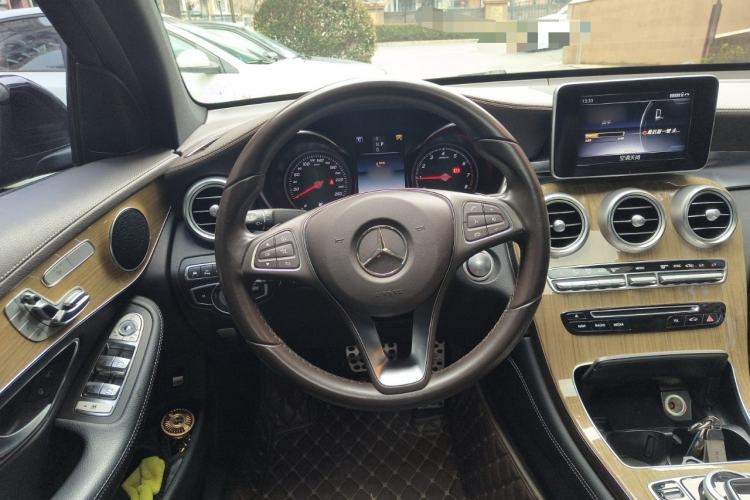 Used Mercedes-Benz GLC Coupe 2017 GLC 260 4MATIC Coupe SUV Steering Wheel