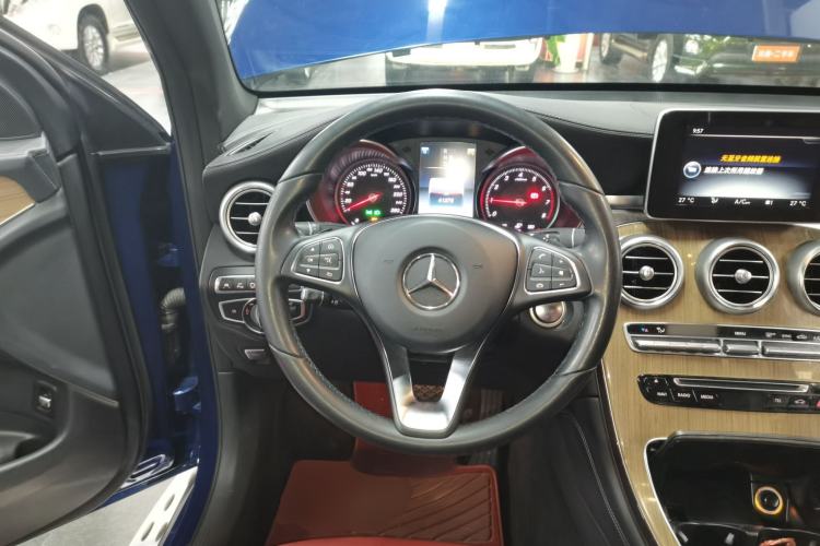 Used Mercedes-Benz GLC Coupe 2017 GLC 260 4MATIC Coupe SUV Steering Wheel