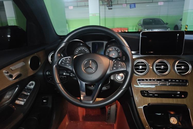 Used Mercedes-Benz GLC Coupe 2017 GLC 260 4MATIC Coupe SUV Steering Wheel