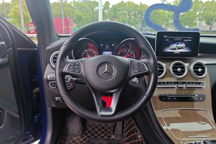Used Mercedes-Benz GLC Coupe 2017 GLC 260 4MATIC Coupe SUV Steering Wheel