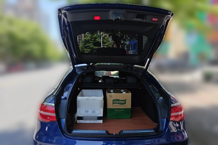 Used Mercedes-Benz GLC Coupe 2017 GLC 260 4MATIC Coupe SUV Trunk