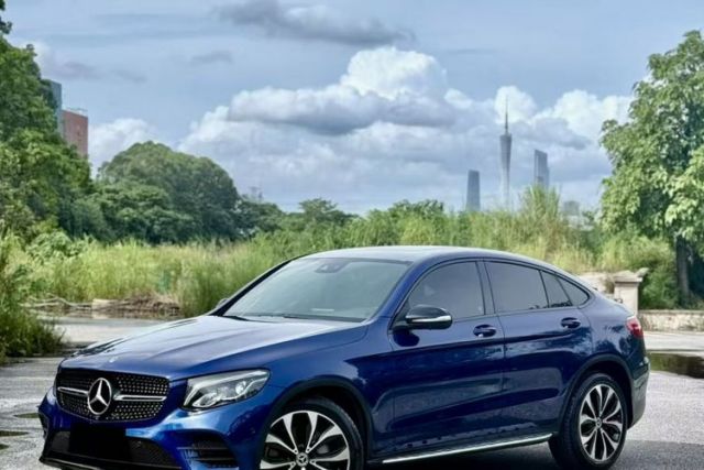 Ojetý Mercedes-Benz GLC Coupe 2017 GLC 260 4MATIC Coupe SUV