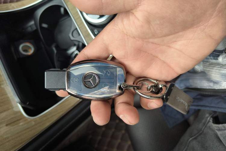 Used Mercedes-Benz GLC Coupe 2017 GLC 260 4MATIC Coupe SUV Vehicle Key