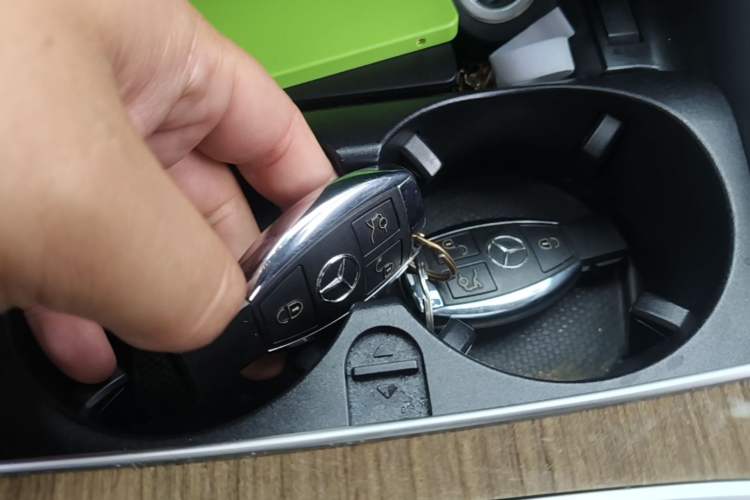 Used Mercedes-Benz GLC Coupe 2017 GLC 260 4MATIC Coupe SUV Vehicle Key