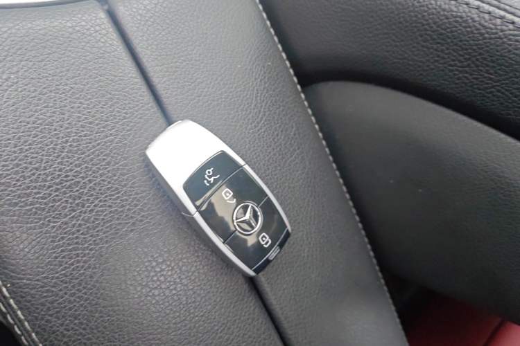 Used Mercedes-Benz GLC Coupe 2017 GLC 260 4MATIC Coupe SUV Vehicle Key