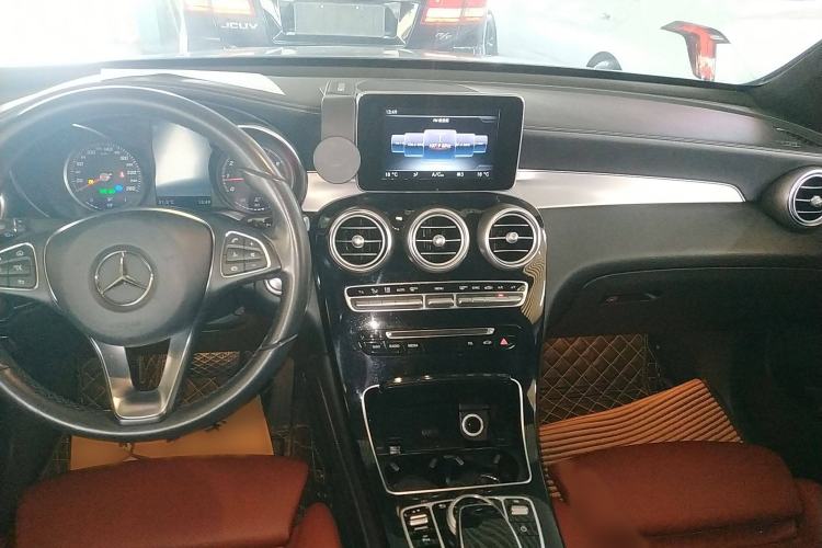 Used Mercedes-Benz GLC Coupe 2017 GLC 200 4MATIC Coupe SUV Audio And AC Panel